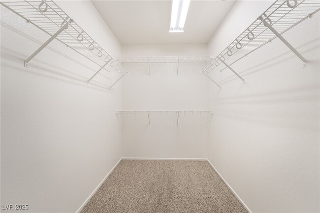 Building Photo - 182 Gilliflower Ave