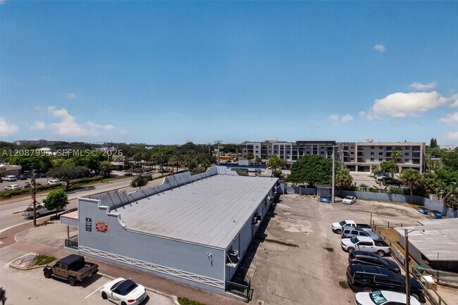 Building Photo - 4100 SW 64th Ave