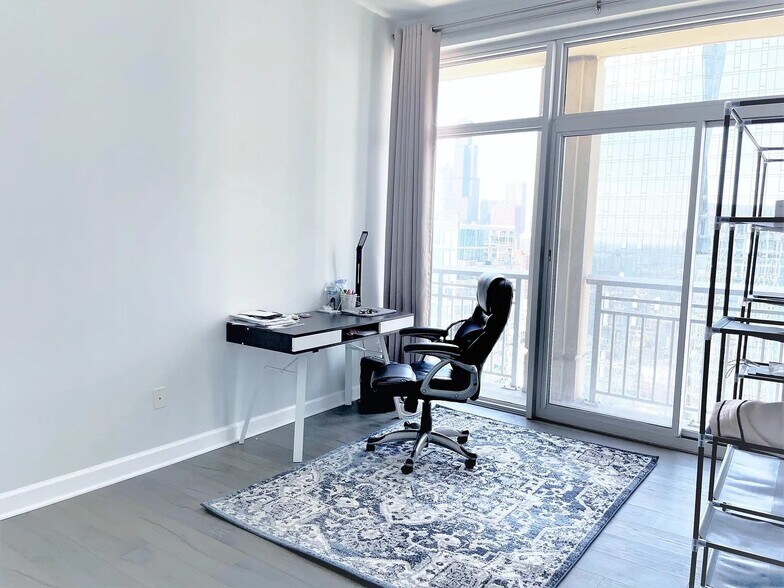 Bedroom 3 - 1400 S Michigan Ave