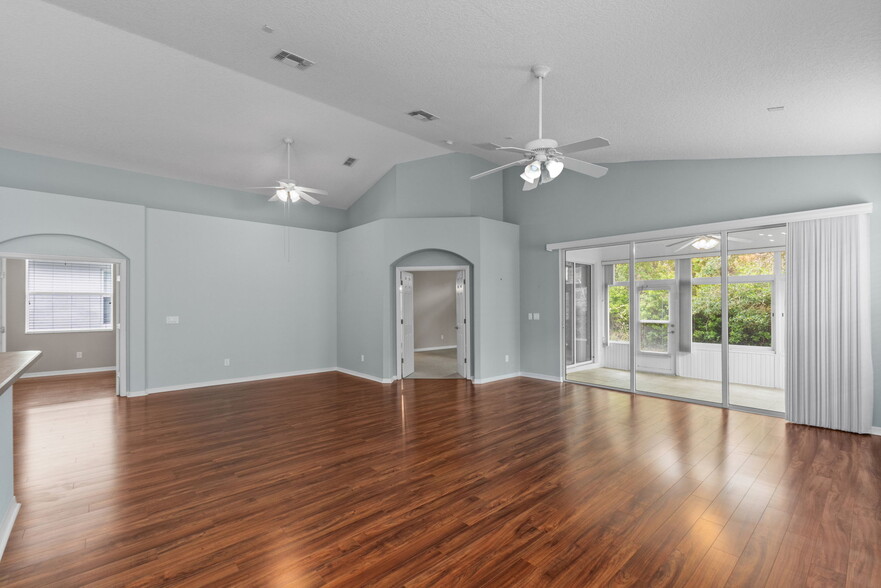 Double Door entry to Master Room - 800 Crestwood Dr