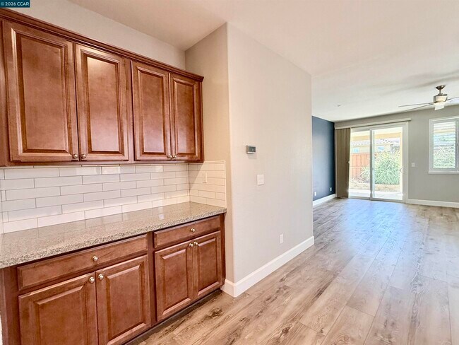 Building Photo - 373 Anchorage Dr