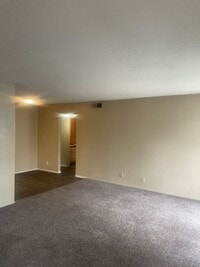 Building Photo - 2421 E 55th Pl