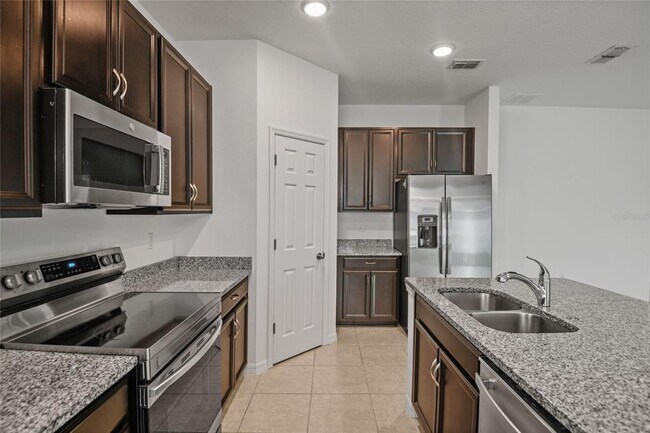 Building Photo - 356 Camellia Ct