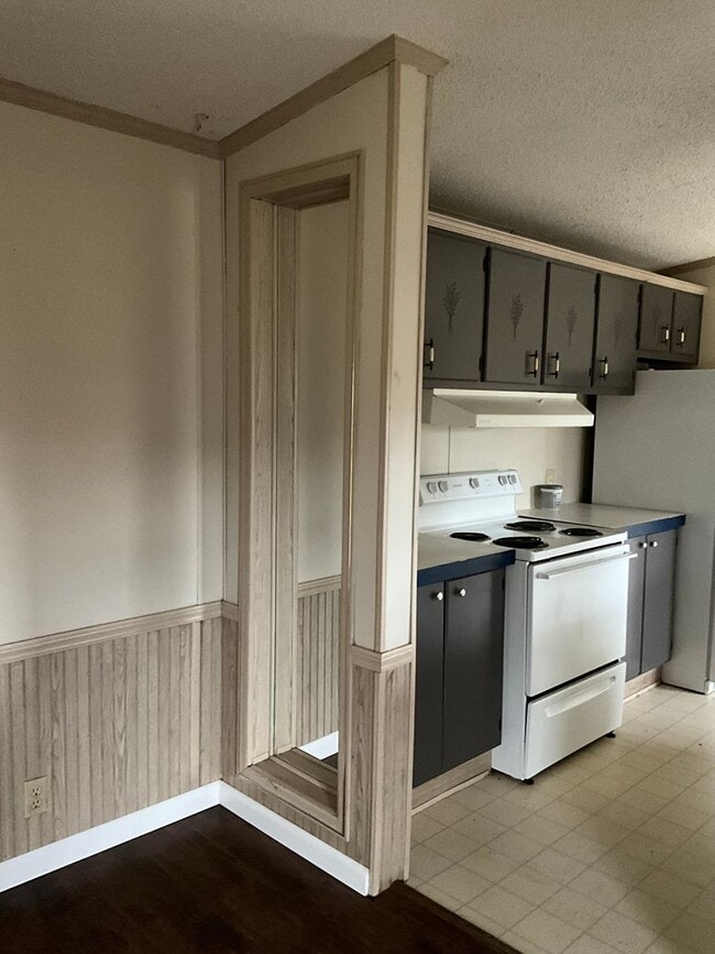 Building Photo - 109 Mitchell Rd