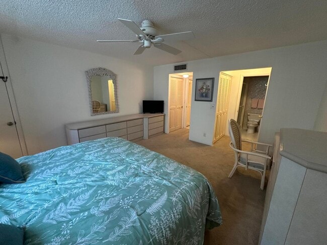 Building Photo - 145 S Ocean Ave