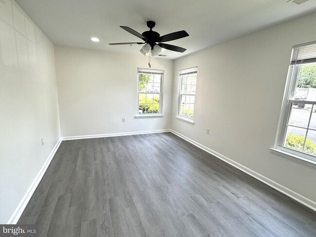 Building Photo - 8869 Rusland Ct
