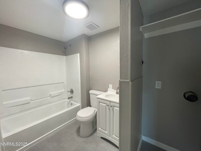 Building Photo - 1959 H St