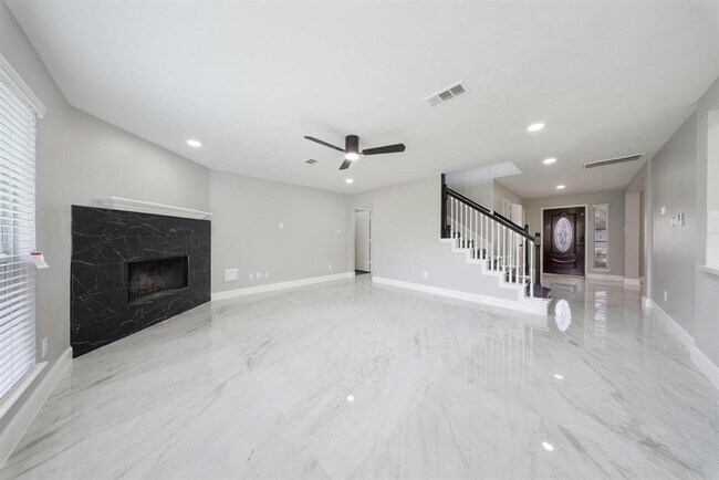 Building Photo - 8311 Sierra Hill Ct