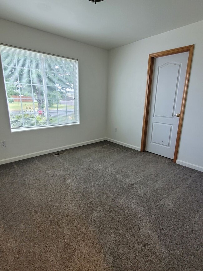 Building Photo - Sandcastle Estates Home - Pet friendly