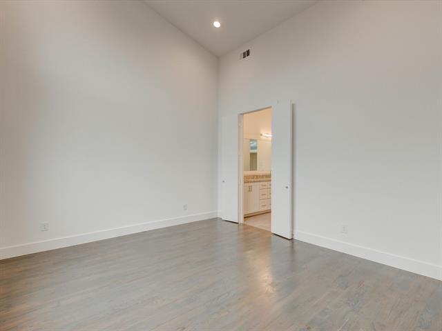 Building Photo - 5923 Lindell Ave