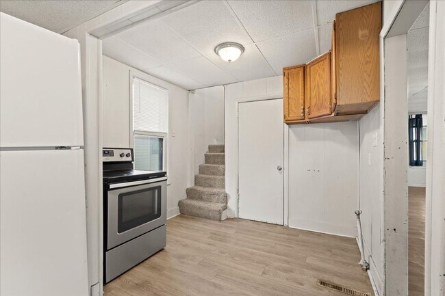 Building Photo - 3115 Chelsea Ave