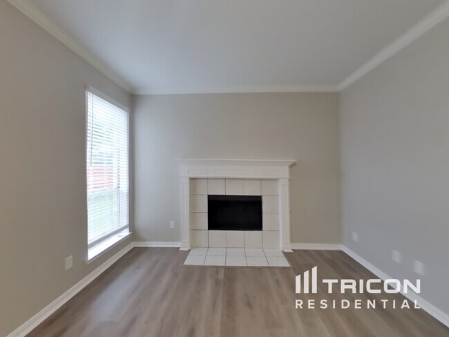 Building Photo - 8128 Mt Shasta Cir