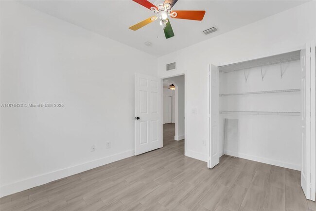 Building Photo - 3907 SW 155th Ave