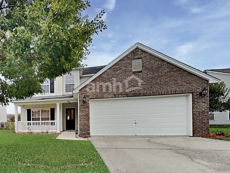 Primary Photo - 303 Waylon Dr