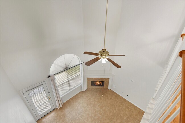 Building Photo - 14722 Trailbrook Dr