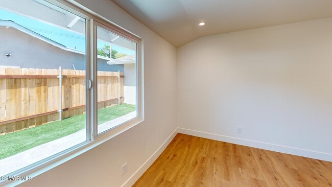 Building Photo - 371 Calle Nogal