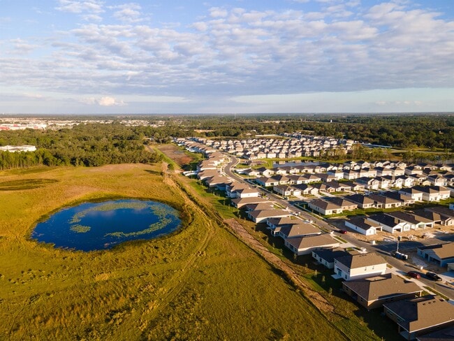 Building Photo - 696 Daring Dr