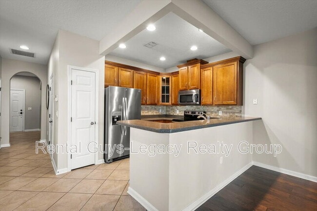 Building Photo - 13354 Solar Dr