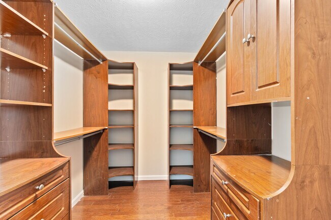 Building Photo - 149 Brightwood Dr
