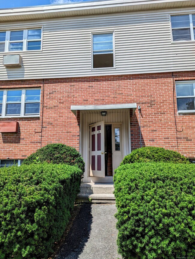 Building Photo - 75 Belair Dr