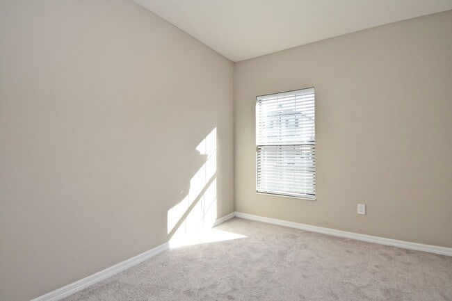 Building Photo - 12163 Water Poppy Ct
