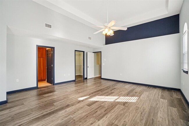 Building Photo - 502 S Albany Ave