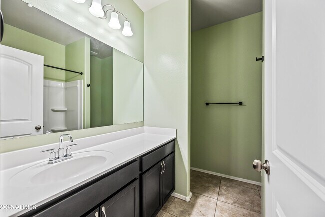 Building Photo - 31027 W Mulberry Dr