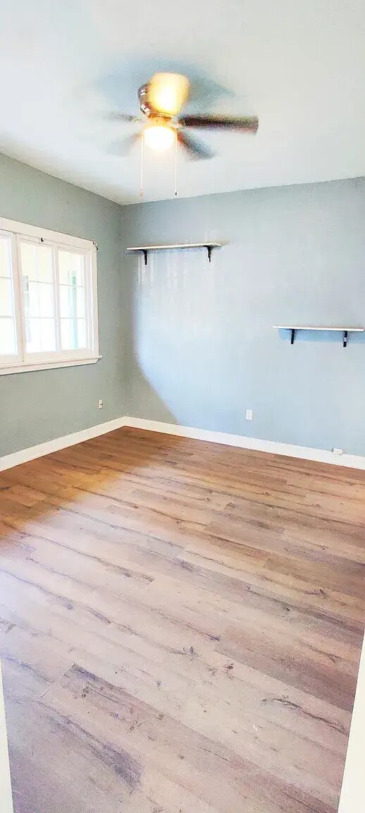 Building Photo - 404 N Ridgewood Ave