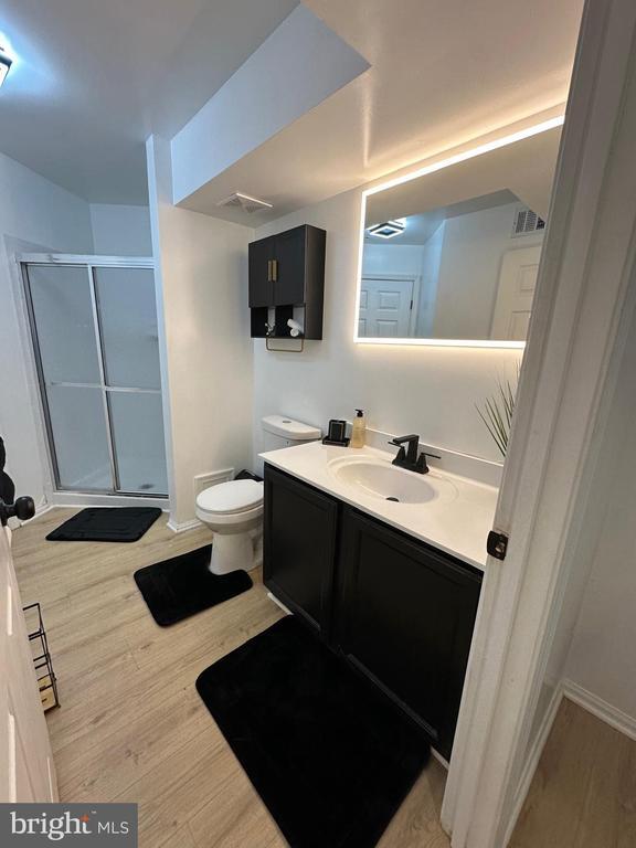 Building Photo - 13900 Farnsworth Ln