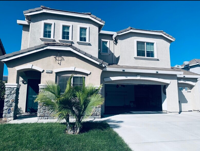 Primary Photo - 5620 Bloom Dr