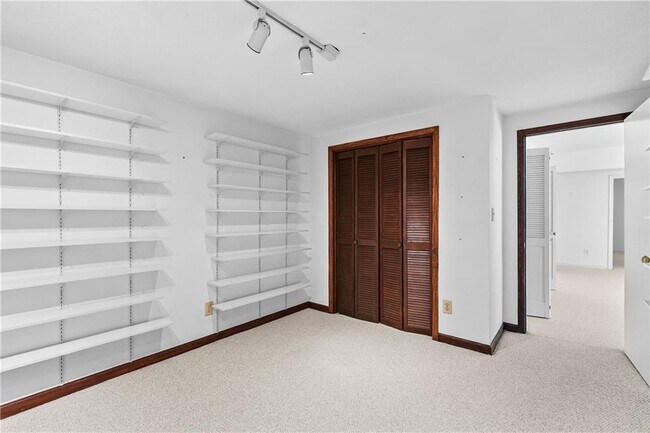 Building Photo - 755 Nile Dr