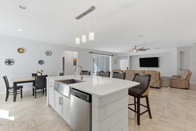 Building Photo - 454 Willow Lake Dr