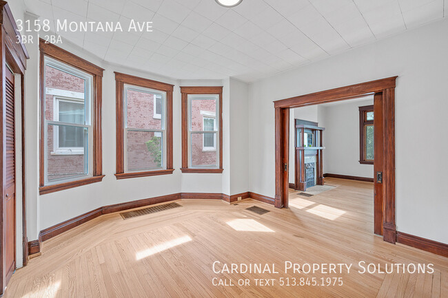 Building Photo - 3158 Montana Ave