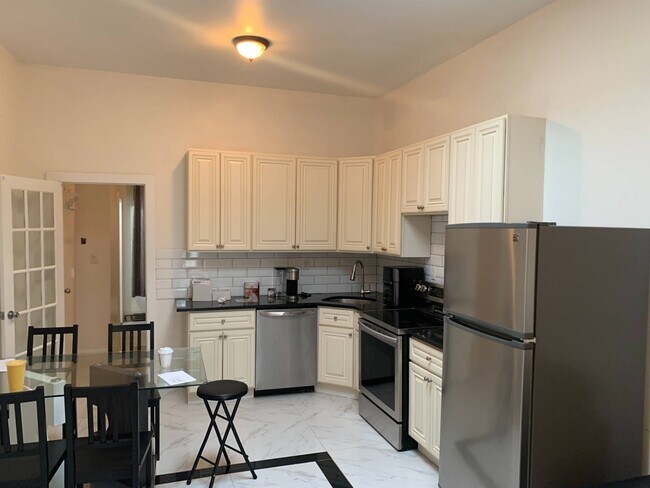 Building Photo - 254A Saratoga Ave