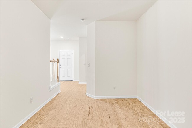 Building Photo - 2871 Yeager Dr NW