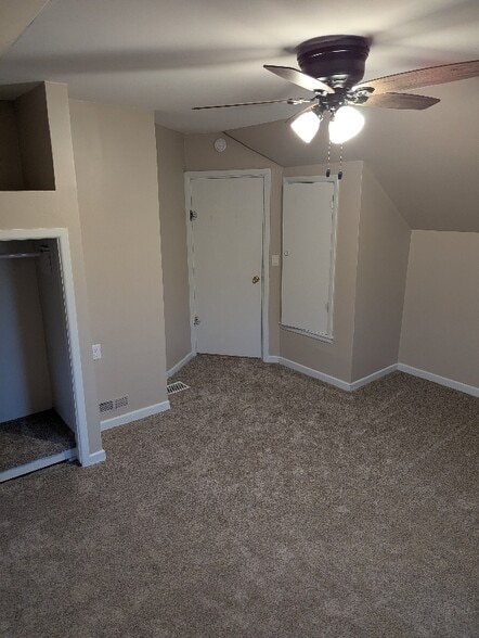 Building Photo - 1300 5th St SE