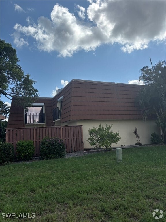 Building Photo - 5245 Cedarbend Dr
