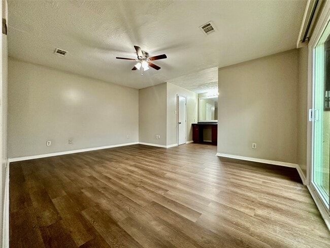 Building Photo - 8514 Fawn Terrace Dr