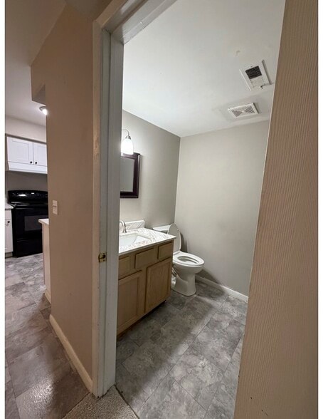 Half Bath/Laundry Room - 20 Locust Street