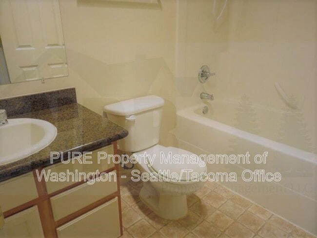 Building Photo - 4045 S Warner St