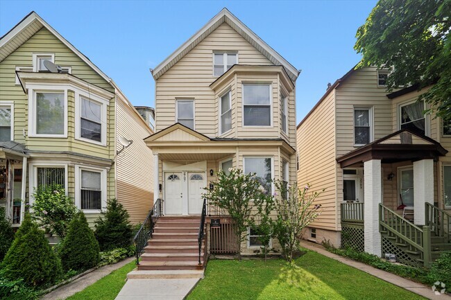 Building Photo - 2707 N Ridgeway Ave