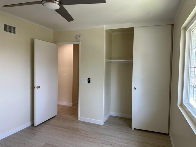 Building Photo - 306 Dolores Cir