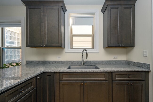 Building Photo - 5501 W School St