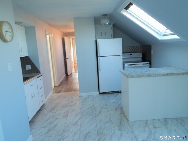 Building Photo - 91 Holden St