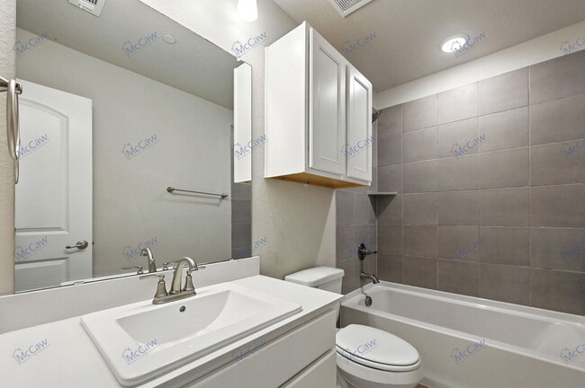 Building Photo - 2832 Baneberry Ln