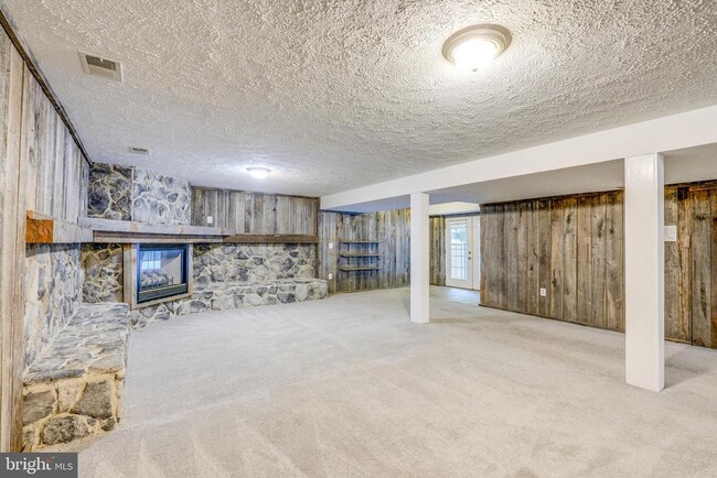 Building Photo - 6200 Ben Creek Rd