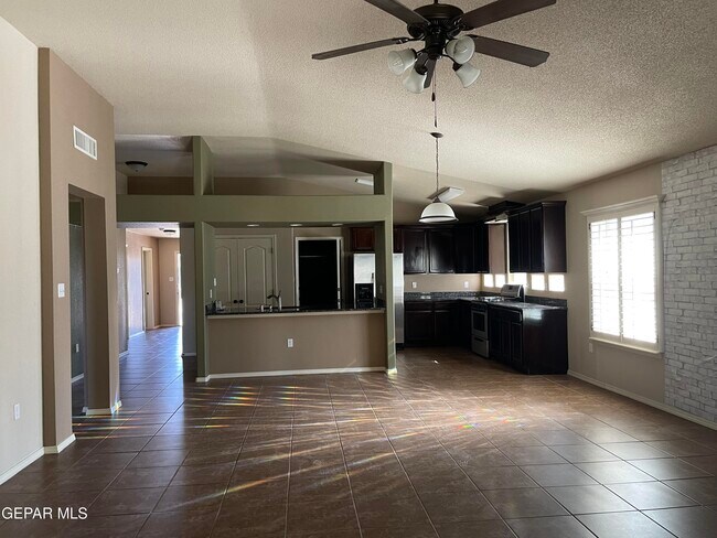 Building Photo - 3233 Muddy Point Ln