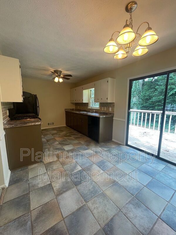 Building Photo - 118 Arbour Way
