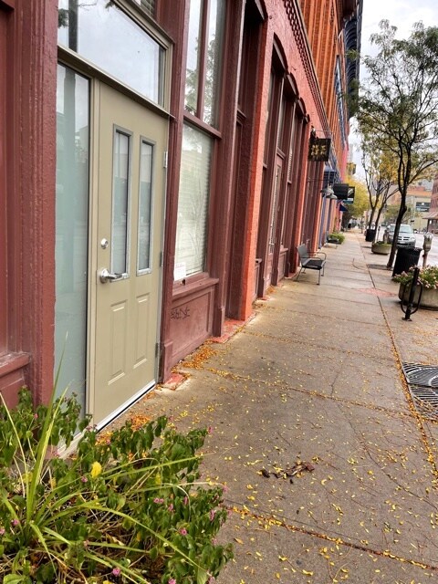 Building Photo - 42 S Saint Clair St