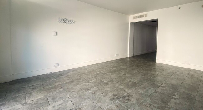 Building Photo - Live in Luxury and Convenience in the Hear...